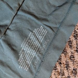 Victoria's Secret Intimates & Sleepwear - Hip Hugger VS Set Victoria's Secret Intimates & Sleepwear - Hip Hugger VS Set